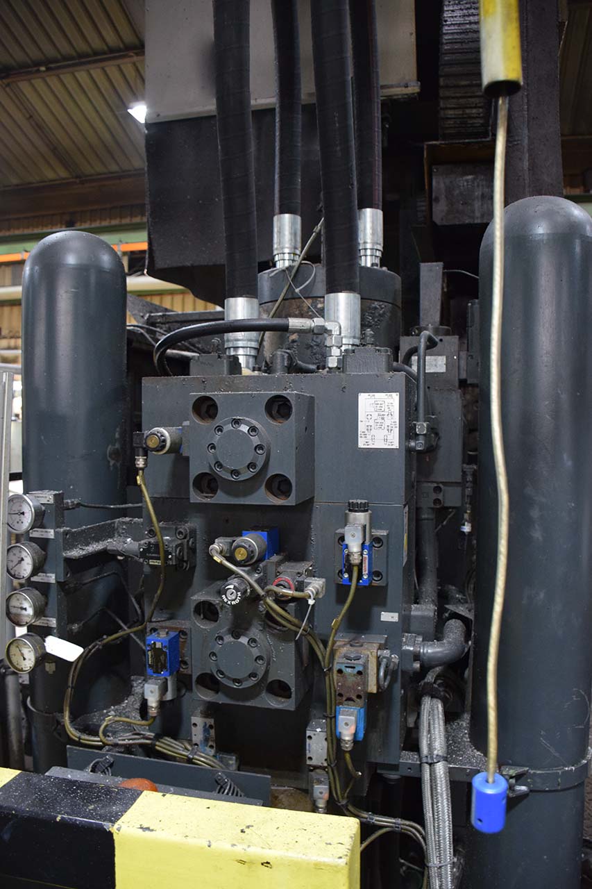 Máquina de fundición a presión de cámara fría Italpresse IP 550 TC KK1664, usada